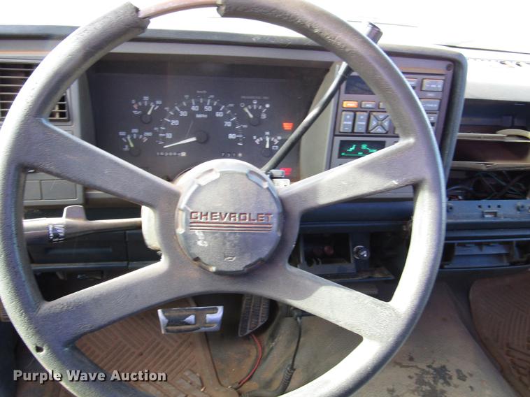 image for item DB6878 1993 Chevrolet 1500 pickup truck