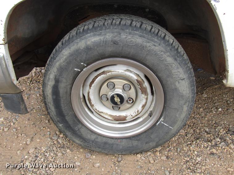 image for item DB6878 1993 Chevrolet 1500 pickup truck