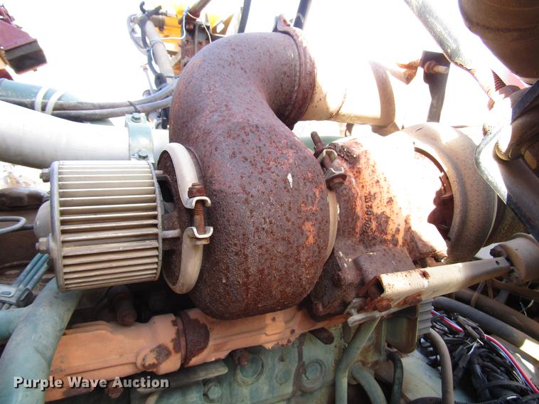 image for item DB6879 1999 Volvo Xpeditor refuse truck