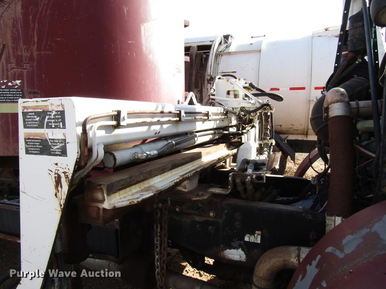 image for item DB6879 1999 Volvo Xpeditor refuse truck