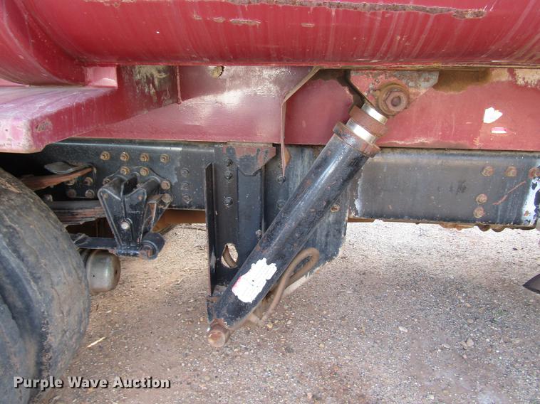 image for item DB6879 1999 Volvo Xpeditor refuse truck