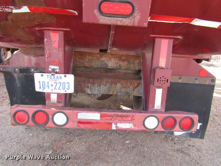 image for item DB6879 1999 Volvo Xpeditor refuse truck