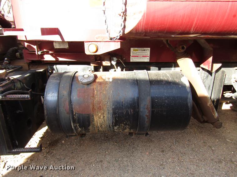 image for item DB6879 1999 Volvo Xpeditor refuse truck