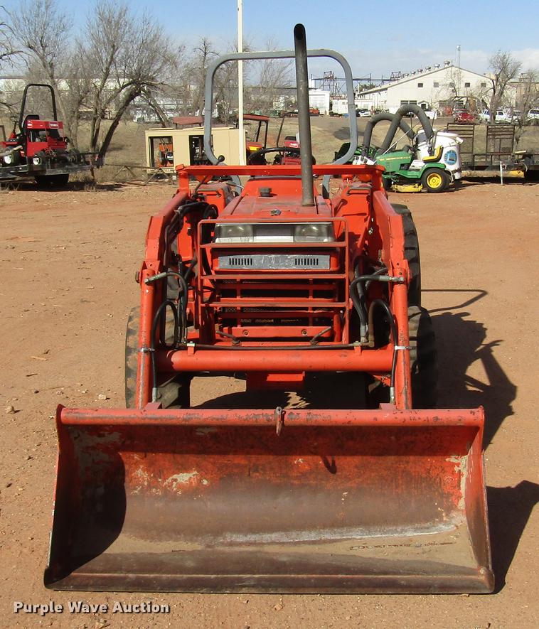 image for item DB6880 Kubota L2950 MFWD tractor