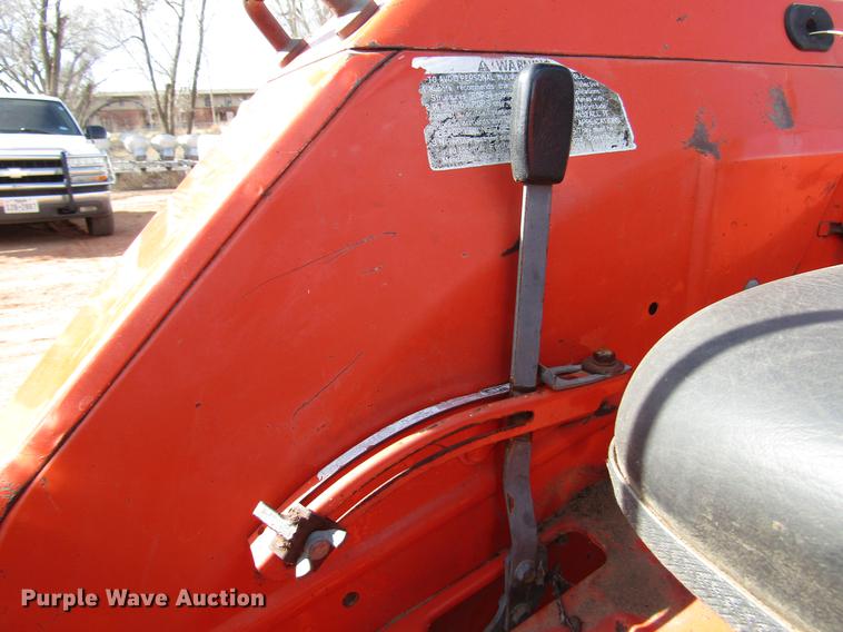 image for item DB6880 Kubota L2950 MFWD tractor