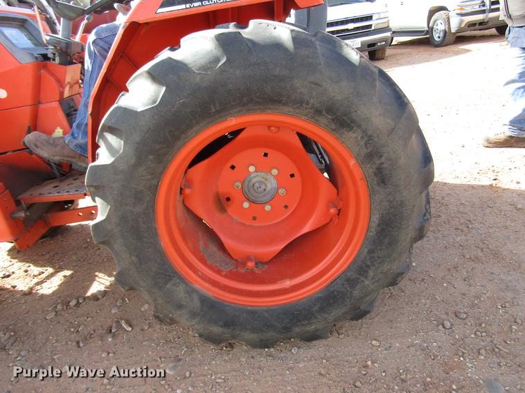 image for item DB6880 Kubota L2950 MFWD tractor