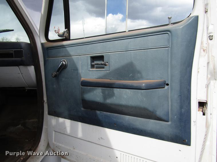 image for item DB6882 1987 Chevrolet Kodiak flatbed truck