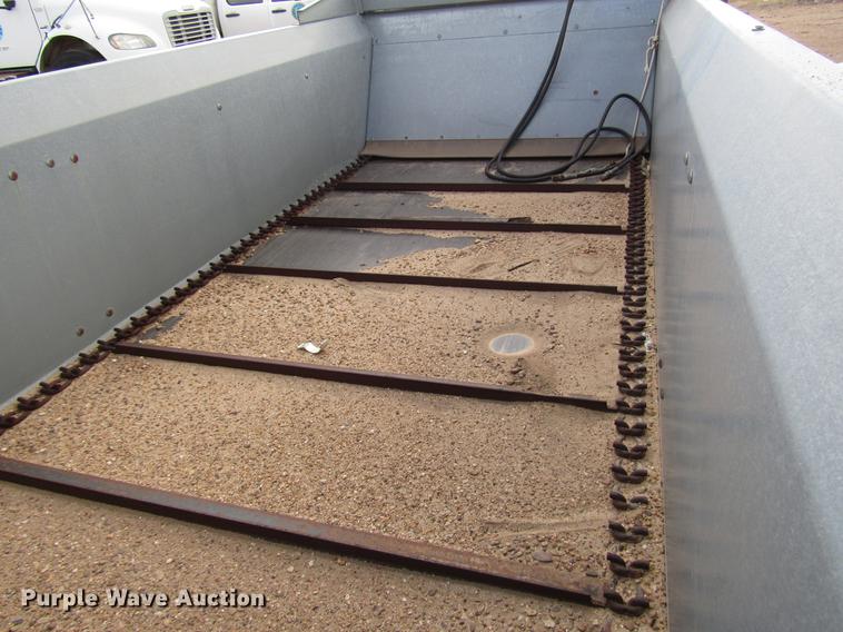 image for item DB6883 Frontier MS1117 manure spreader