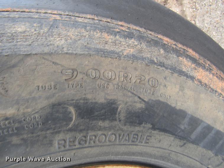 image for item DB6883 Frontier MS1117 manure spreader