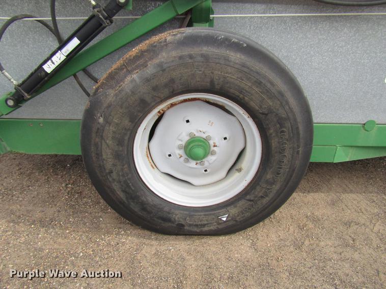 image for item DB6883 Frontier MS1117 manure spreader