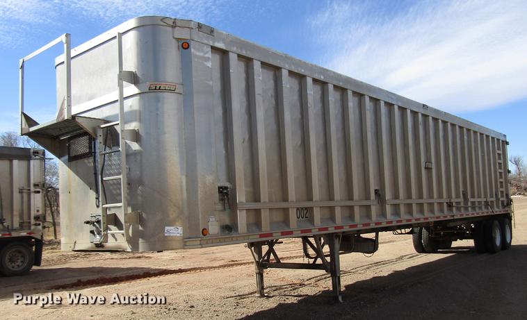 image for item DB6886 2001 Steco AW048100 pneumatic dry bulk trailer