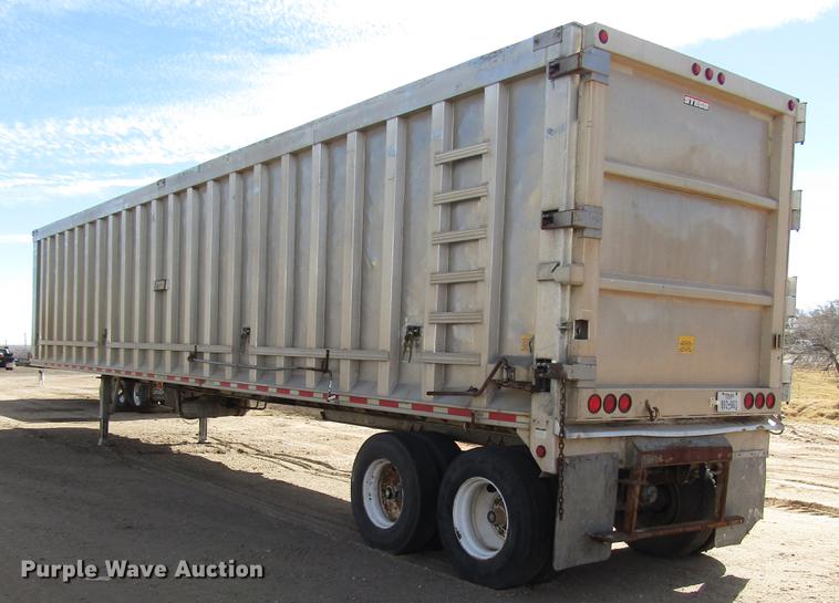 image for item DB6886 2001 Steco AW048100 pneumatic dry bulk trailer