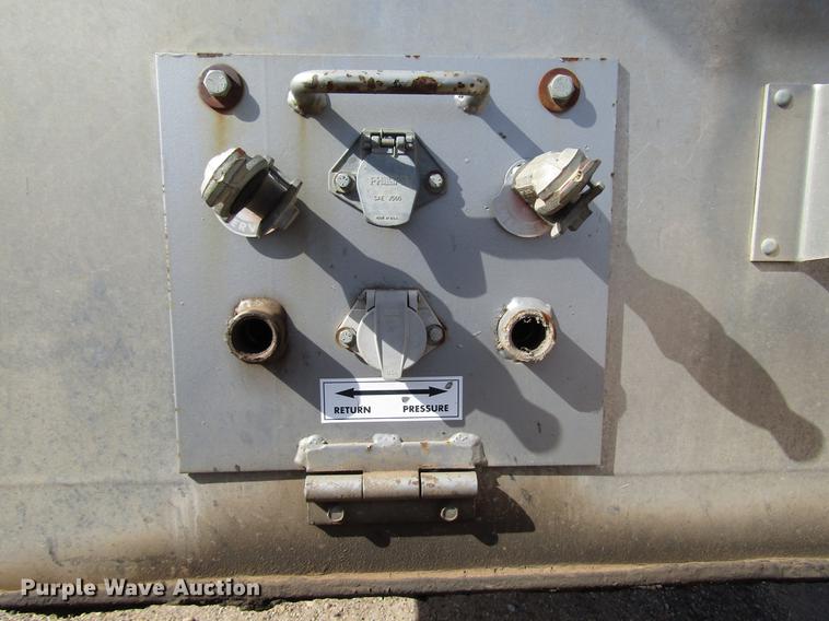 image for item DB6886 2001 Steco AW048100 pneumatic dry bulk trailer