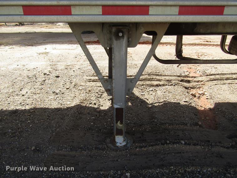 image for item DB6886 2001 Steco AW048100 pneumatic dry bulk trailer