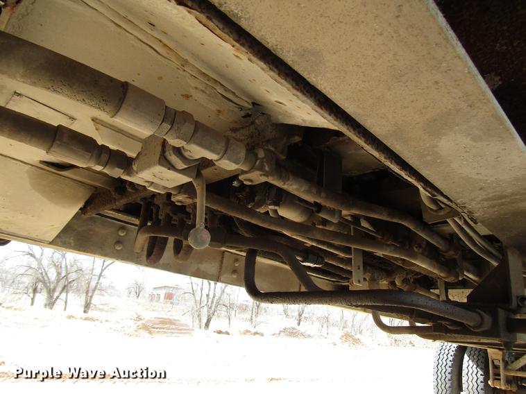 image for item DB6886 2001 Steco AW048100 pneumatic dry bulk trailer