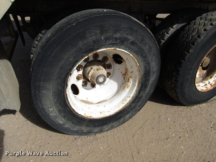 image for item DB6886 2001 Steco AW048100 pneumatic dry bulk trailer