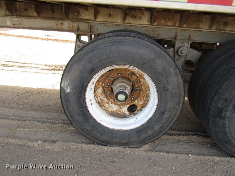 image for item DB6886 2001 Steco AW048100 pneumatic dry bulk trailer