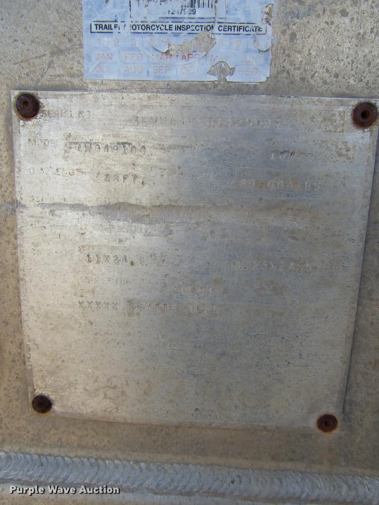 image for item DB6886 2001 Steco AW048100 pneumatic dry bulk trailer