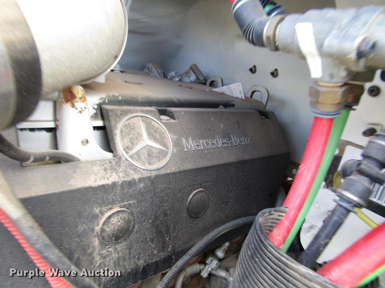 image for item DB6888 2007 Freightliner Business Class M2 street sweeper truck