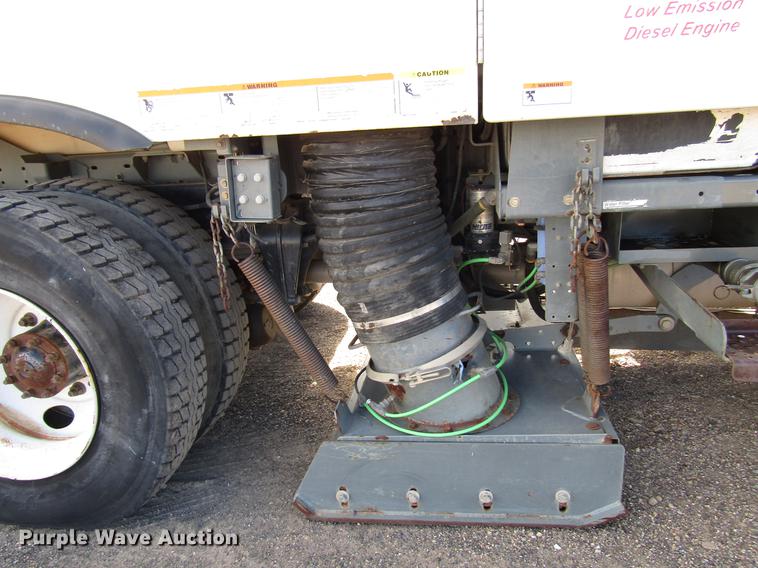 image for item DB6888 2007 Freightliner Business Class M2 street sweeper truck