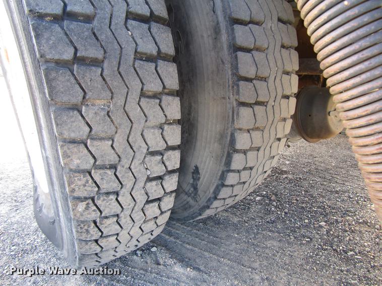 image for item DB6888 2007 Freightliner Business Class M2 street sweeper truck