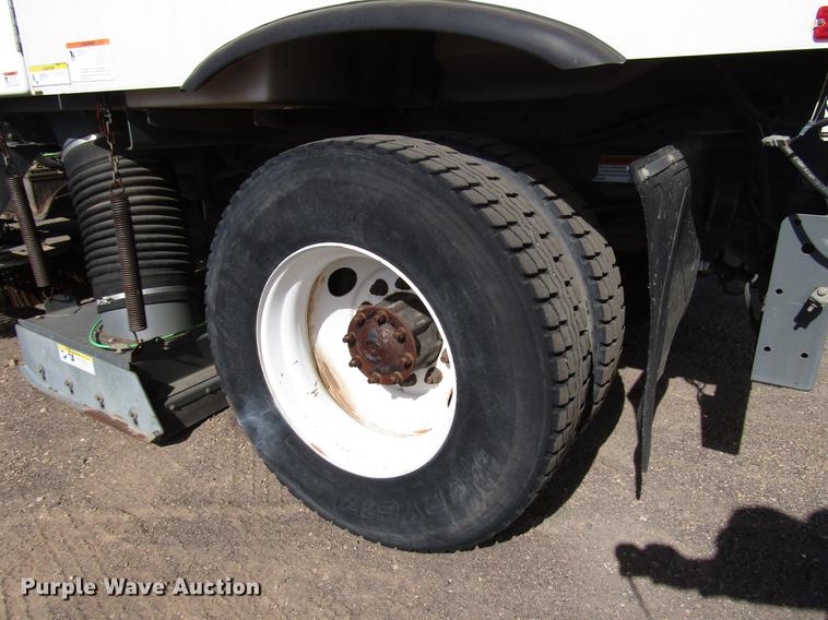 image for item DB6888 2007 Freightliner Business Class M2 street sweeper truck