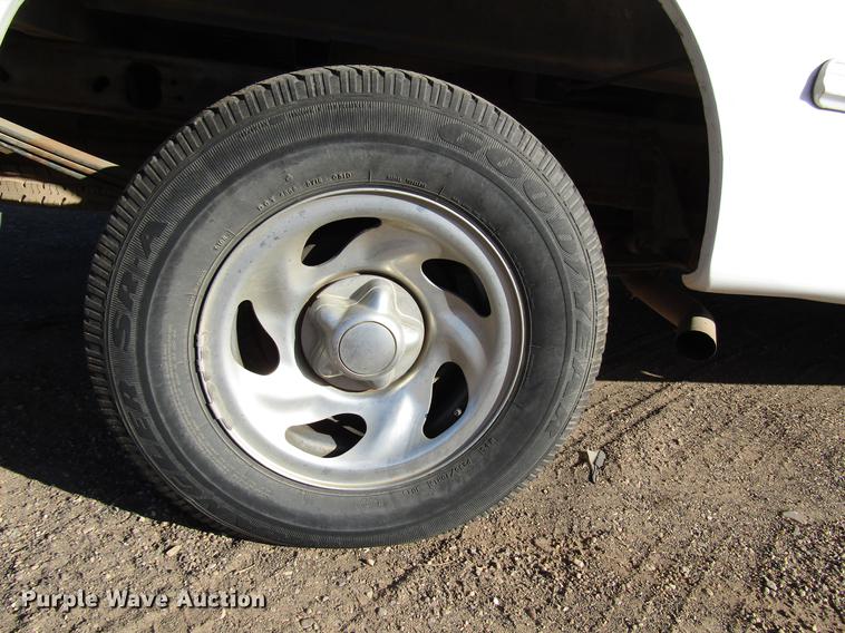 image for item DB6889 1997 Ford F150 SuperCab pickup truck