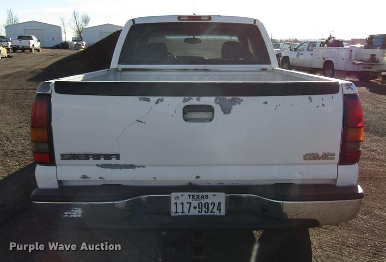image for item DB6890 2004 GMC Sierra 1500 Ext. Cab pickup truck