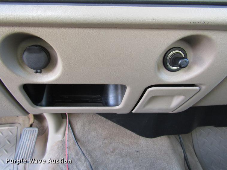 image for item DB6890 2004 GMC Sierra 1500 Ext. Cab pickup truck