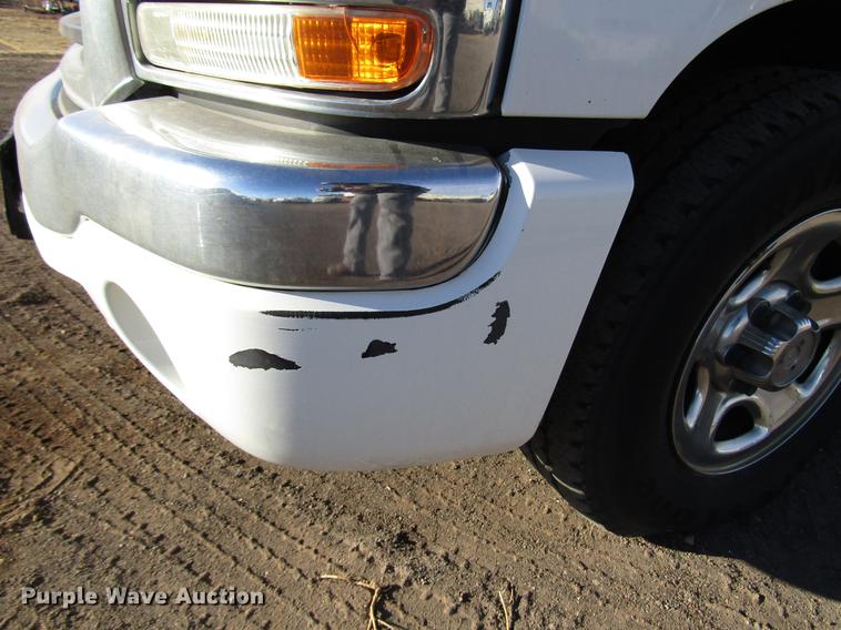 image for item DB6890 2004 GMC Sierra 1500 Ext. Cab pickup truck