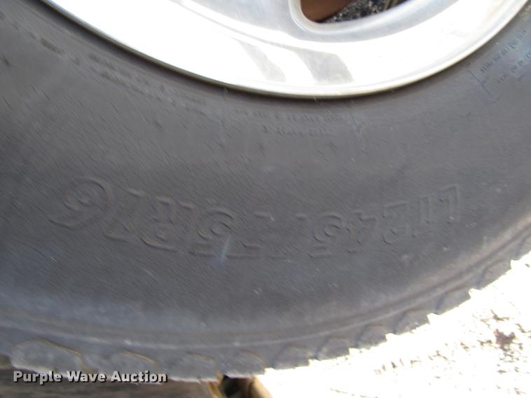 image for item DB6890 2004 GMC Sierra 1500 Ext. Cab pickup truck