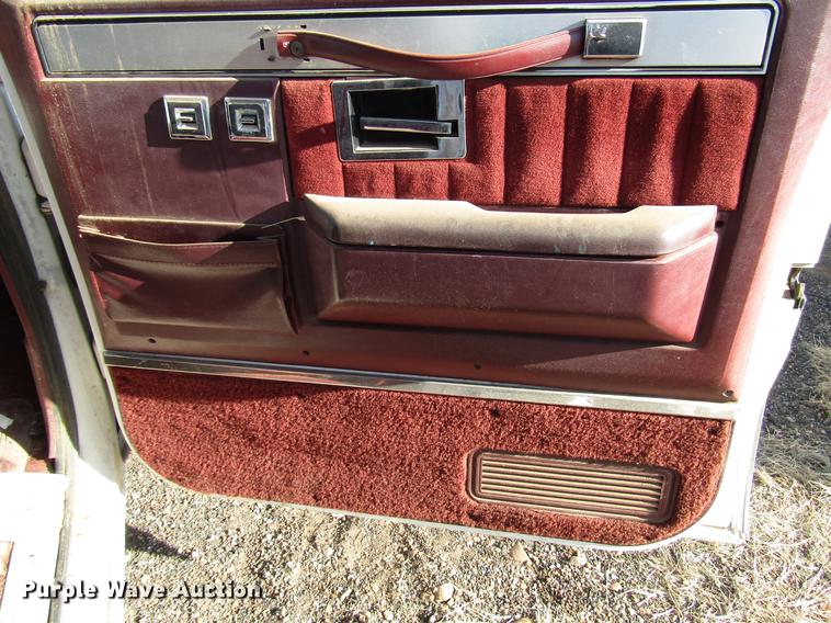 image for item DB6891 1984 GMC Suburban 1500 SUV