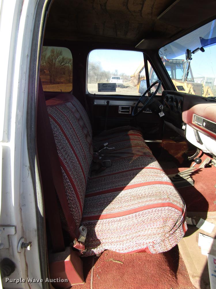 image for item DB6891 1984 GMC Suburban 1500 SUV