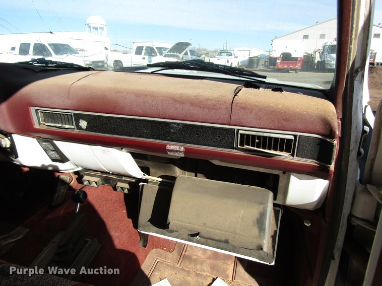 image for item DB6891 1984 GMC Suburban 1500 SUV