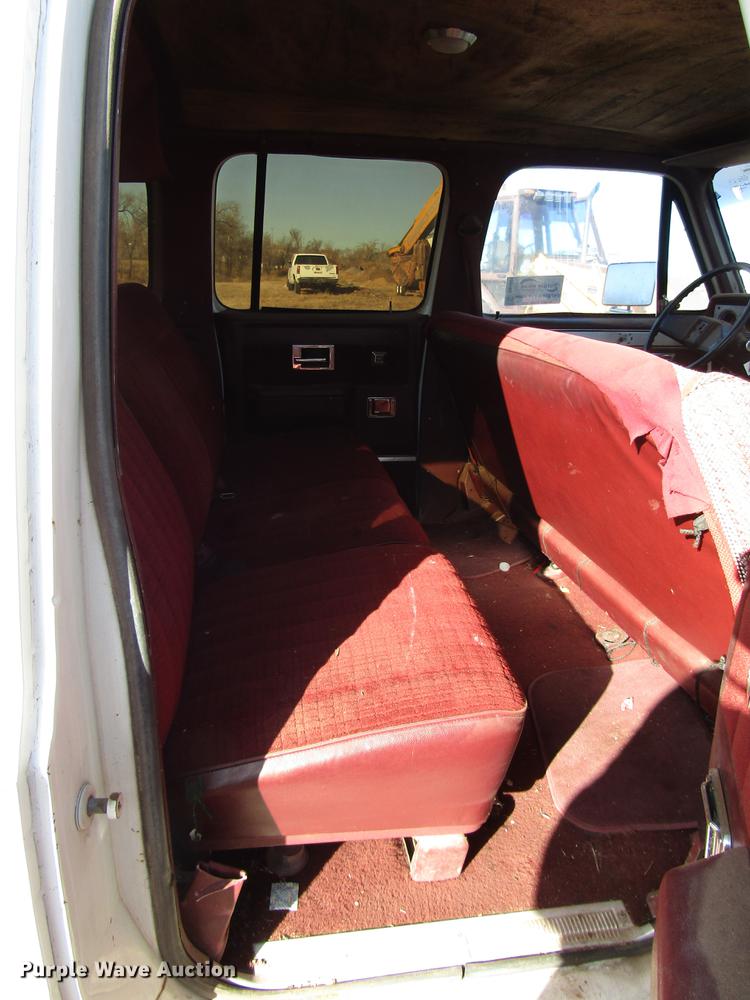 image for item DB6891 1984 GMC Suburban 1500 SUV