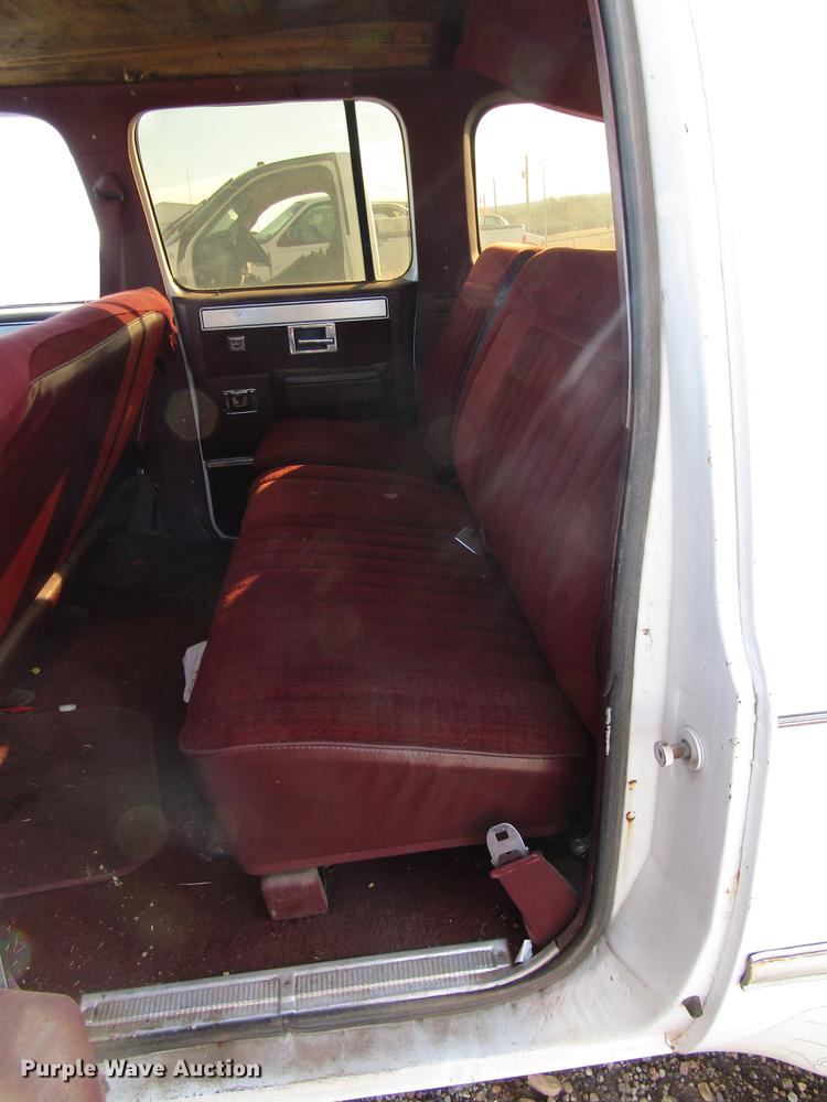 image for item DB6891 1984 GMC Suburban 1500 SUV