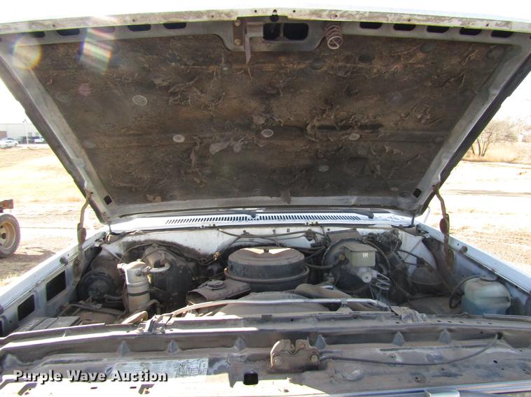image for item DB6891 1984 GMC Suburban 1500 SUV