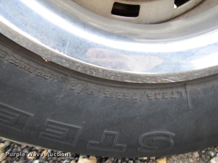 image for item DB6891 1984 GMC Suburban 1500 SUV