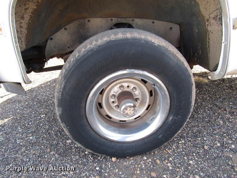 image for item DB6891 1984 GMC Suburban 1500 SUV