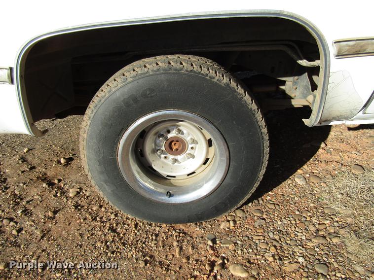 image for item DB6891 1984 GMC Suburban 1500 SUV