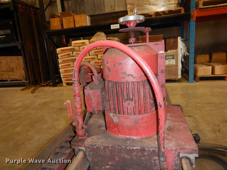 image for item DC8738 Simonds 64UB052V3X blade sharpener