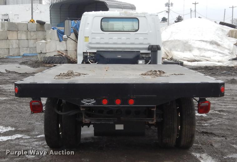 image for item DC8746 2007 Chevrolet W4500 truck cab and chassis