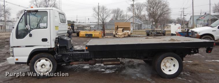 image for item DC8746 2007 Chevrolet W4500 truck cab and chassis