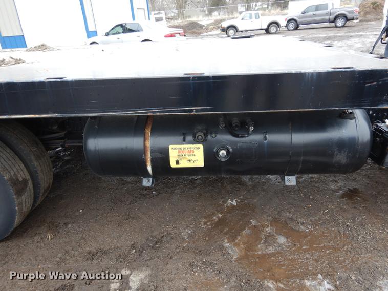 image for item DC8746 2007 Chevrolet W4500 truck cab and chassis