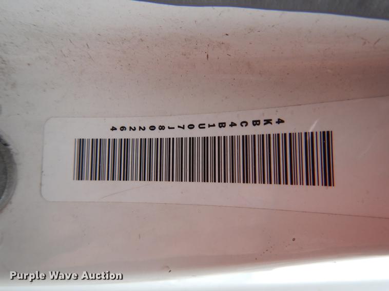 image for item DC8746 2007 Chevrolet W4500 truck cab and chassis