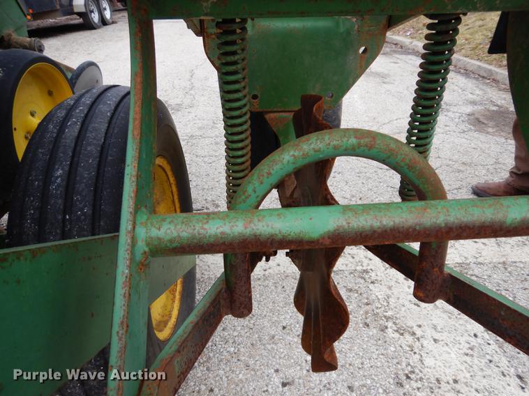 image for item DC8747 John Deere 7000 no-till planter