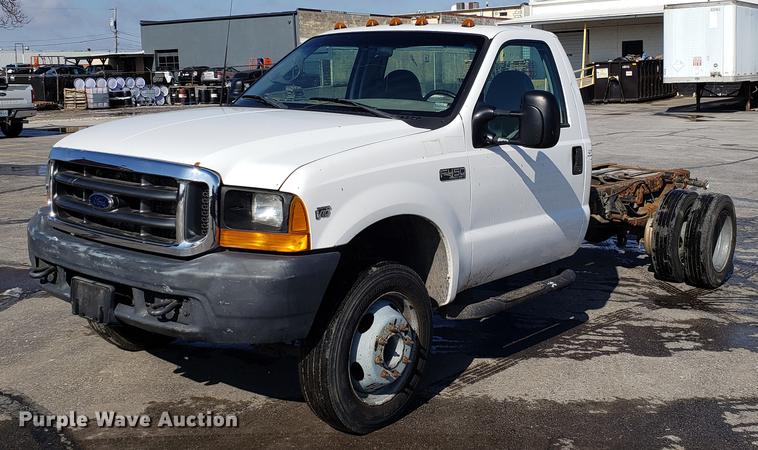 image for item DD3949 2000 Ford F450 Super Duty truck cab and chassis