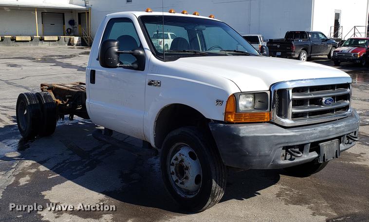 image for item DD3949 2000 Ford F450 Super Duty truck cab and chassis