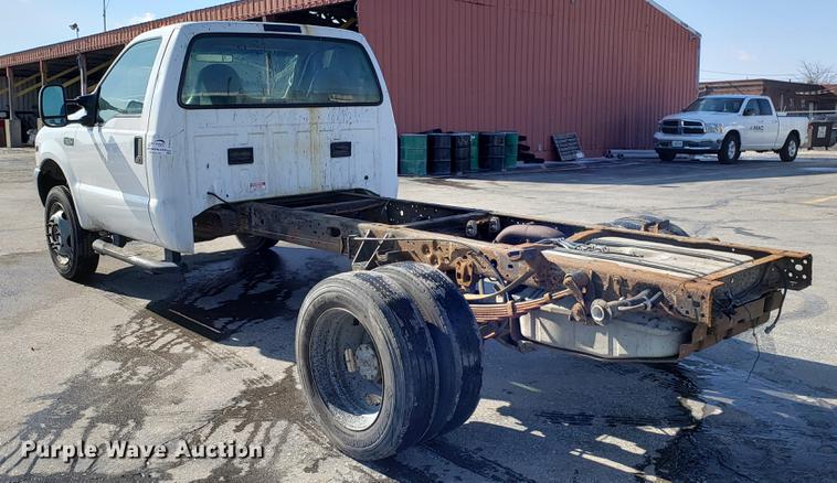 image for item DD3949 2000 Ford F450 Super Duty truck cab and chassis