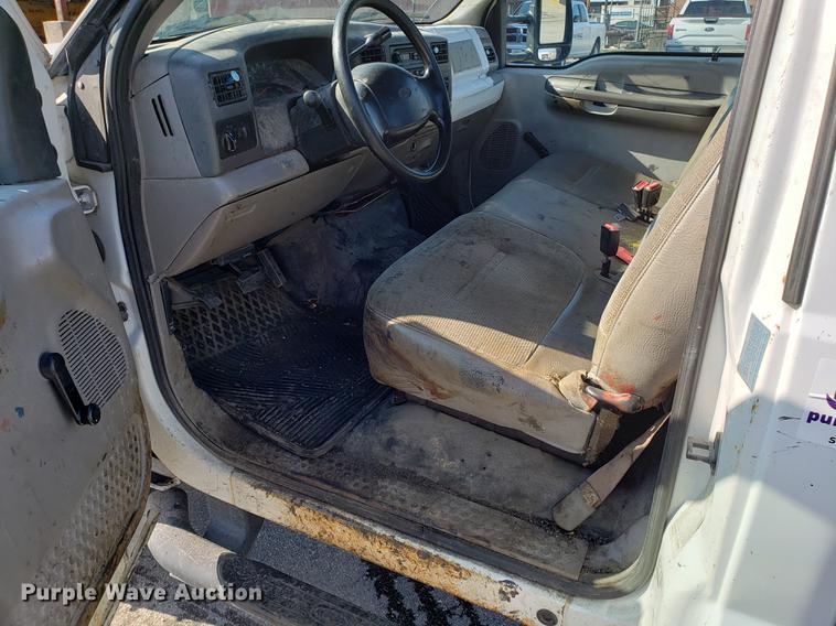 image for item DD3949 2000 Ford F450 Super Duty truck cab and chassis